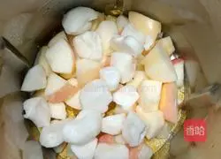Illustration of how to make apple and water chestnut rice paste 6