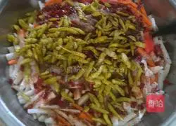 Illustration of how to make Tang-style sweet radish 7