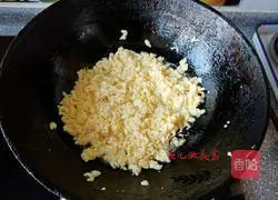 Illustration of making lanceol buns 3