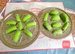 Illustration of how to make spinach steamed buns 19