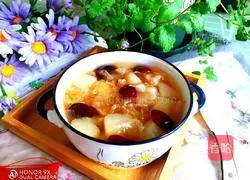 Illustration of how to make rock sugar, snow pear and tremella soup 11