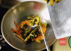 Illustration of how to make celery pulp water surface 5