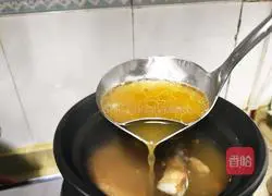 Illustration of how to make beef bone soup 4