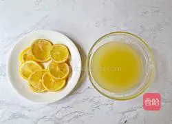 Passion Fruit Illustration of how to make lemon and green orange water 3