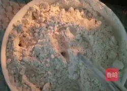 Illustration of homemade low-gluten flour 2