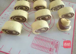 Double-color steamed buns Illustration of how to do it 8