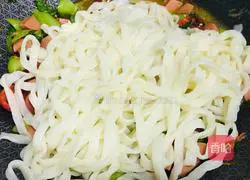 Illustration of how to make fried noodles with vegetables 5