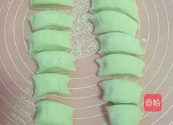 Illustration of making single cake 7