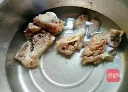 Carrot and pork bone soup recipe 3