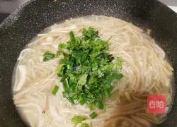 Illustration of how to make ham and mushroom soup 17