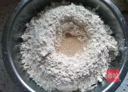 Illustration of how to make red bean paste buns 1