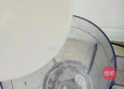 Illustration of how to make freshly squeezed dragon juice 2