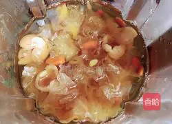 Recipe for Lily, Longan and Tremella Soup (moistening lungs and nourishing blood) 7