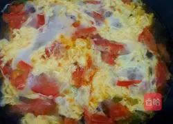 Tomato, egg and spinach soup recipe 5