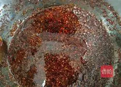 Illustration of how to make noodles with scallion oil 4