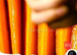 Pepper and salt roasted carrots, how to make those who don’t like carrots fall in love with it.Illustration 5