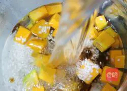 Peach Gum Pumpkin Glutinous Rice Soup Illustration 6