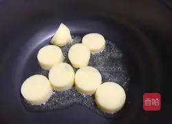 Illustration of tomato and enoki mushroom tofu soup 2