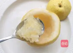 Illustration of how to make rock sugar, white fungus and snow pear soup 4