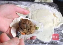 Illustration of making sauce-flavored Shaomai 6