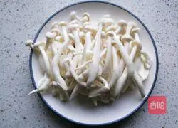 Illustration of how to make San Xian Soup (Xihong Mushroom Soup) 4