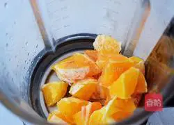 Illustration of how to make orange carrot juice 3
