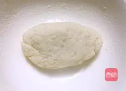 Illustration of how to make spicy crispy rice noodles 3