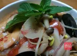 Illustration of how to make Tom Yum Soup 1
