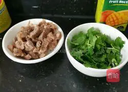 Illustration of how to make beef noodles in clear soup 6
