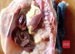 Xiehuo Illustration of how to make carrot and chicken soup 1