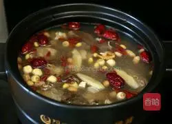 Illustration of how to make yam and pig heart soup 7