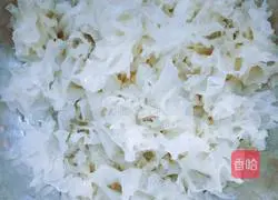 Recipe for Tremella, Water Chestnut and Snow Pear Sweet Soup 3