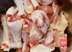 Chicken Stewed with Mushrooms Illustration 1