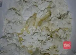 Illustration of how to make steamed buns rolled with flower oil 6