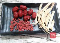 Illustration of how to make old hen soup 2