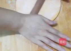 Illustration of how to make carrot noodles 7