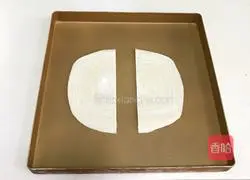 Illustration of how to make French style pancakes 3