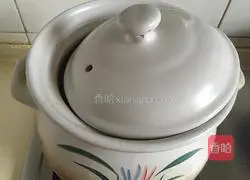 Illustration of Tremella Lotus Seed Soup 11