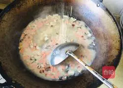 Illustration of how to make preserved egg and tofu soup 7