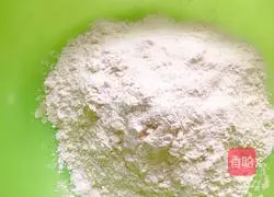 Illustration of cooking noodles with oil 1