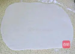 Illustration of how to make green onion rolls 13