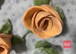 Illustration of how to make rose steamed buns 7