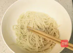 Illustration of how to make braised beef noodles 12