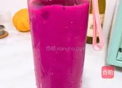 Illustration of how to make dragon fruit milkshake 5