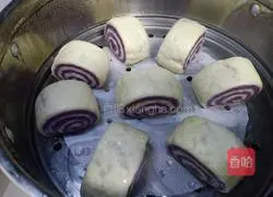 Illustration of how to make purple potato double-color rolls 12