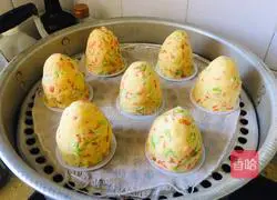 Illustration of how to make vegetable cornmeal steamed buns 7