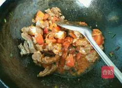 Illustration of how to stew beef brisket with tomatoes and potatoes 8