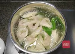 Illustration of homemade clear soup recipe 12