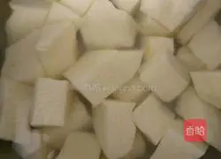 Illustration of how to make yam stewed with chicken soup 3