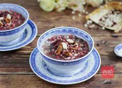 Illustration of how to make red bean and barley sweet rice wine 7